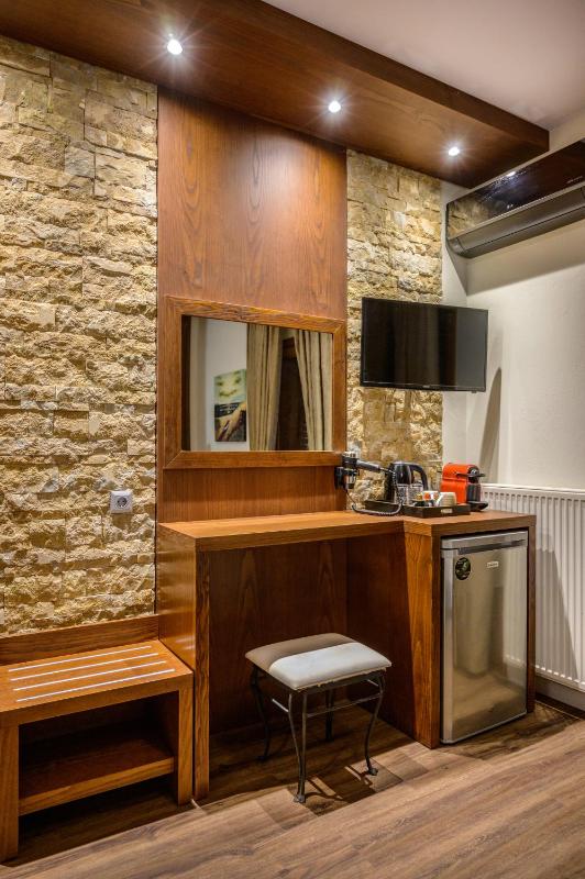 Triple Room image 2