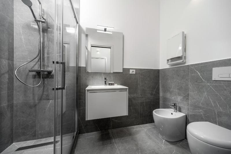 Apartment - Split Level image 4