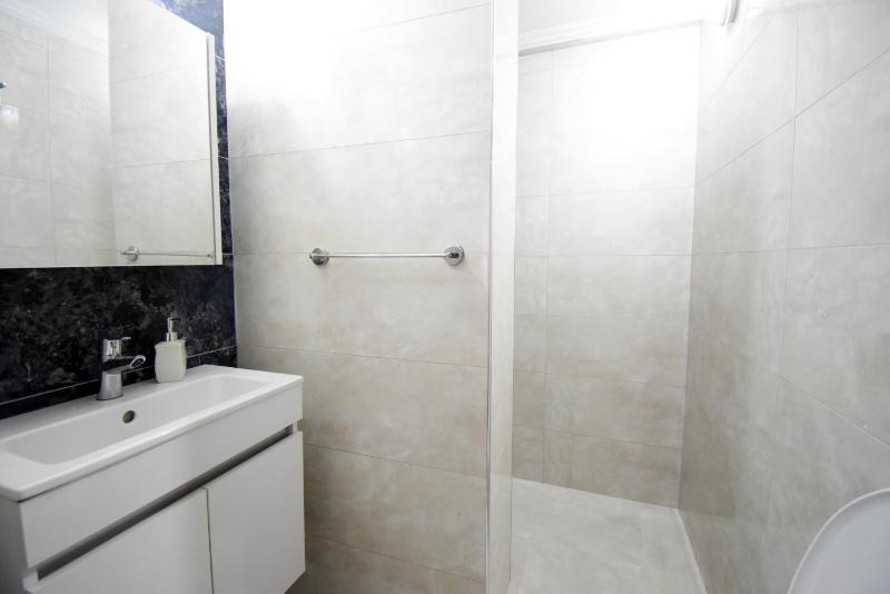 Standard Double or Twin Room image 4