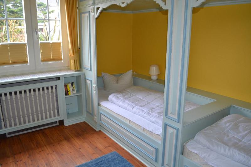 One-Bedroom Apartment image 3