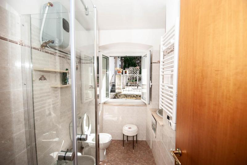 Apartment with Sea View, Via Rollandi 84 image 4