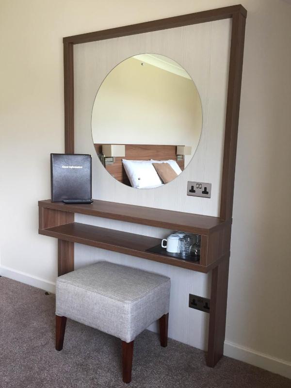 Deluxe Double Room image 3