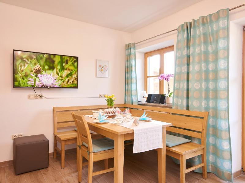 One-Bedroom Apartment image 1