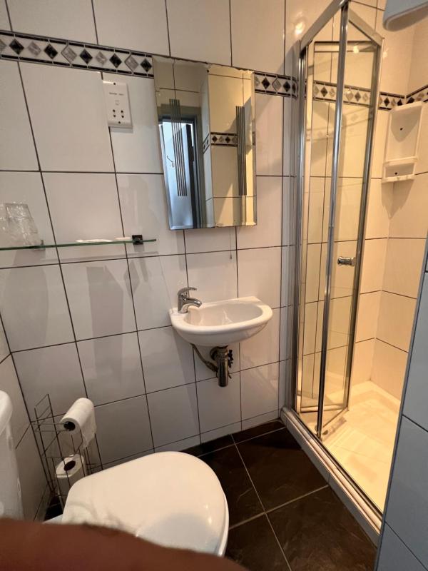 Standard Double Room image 2