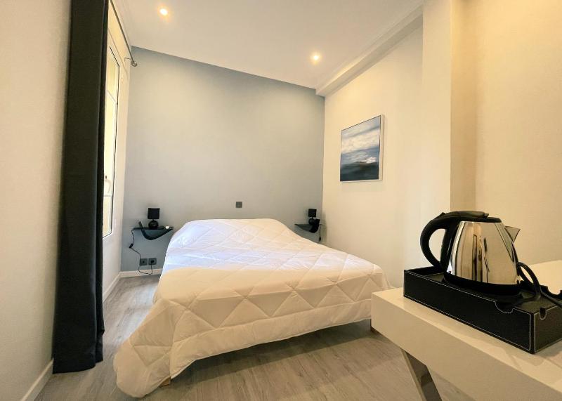 Standard Double Room image 2