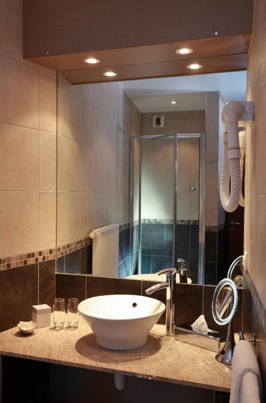 Superior Double Room image 4