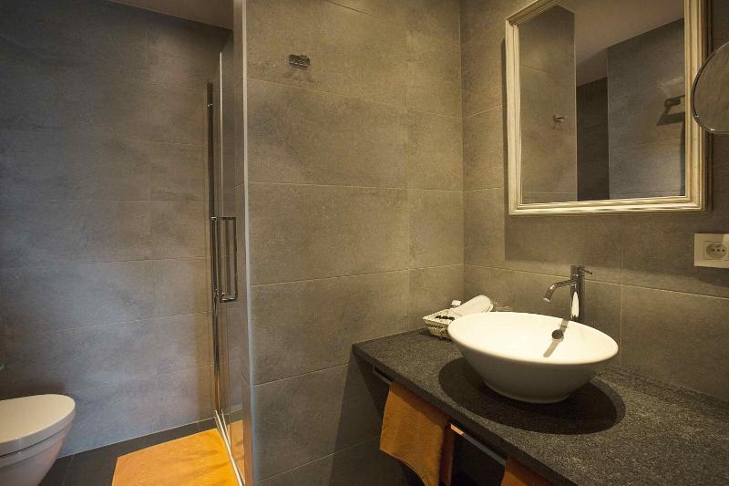 Single Room with Terrace image 3