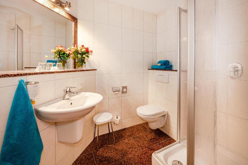 Single Room image 2