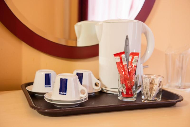 Junior Suite with Balcony image 2