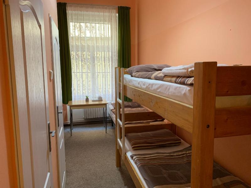 Economy Quadruple Room image 4