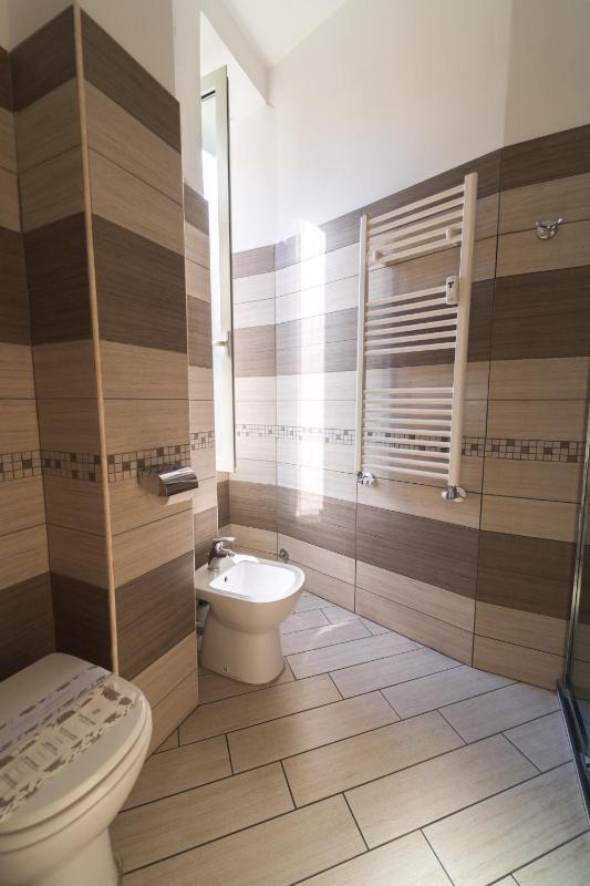 Double Room with Private Bathroom image 4