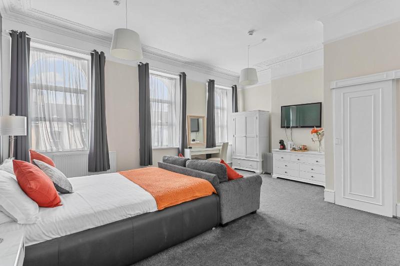 The Belmont - image 42