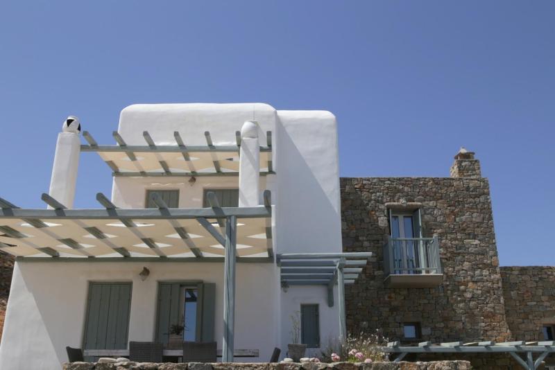 Niriides Homes & Villas - image 5