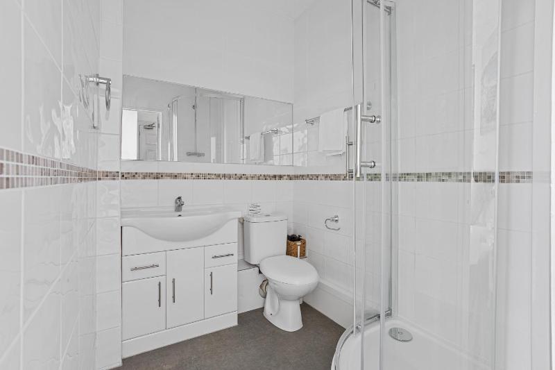 The Belmont - image 11