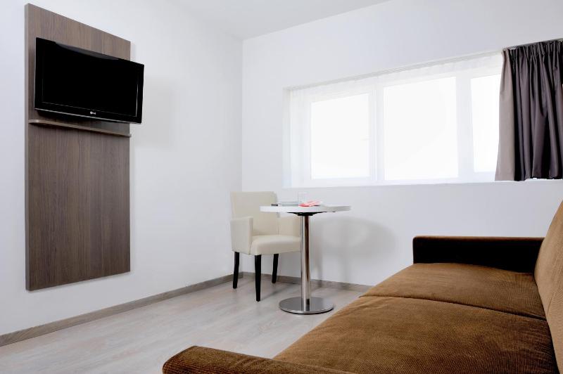 1-Bedroom Apartment image 2
