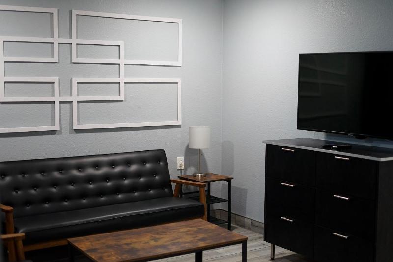 Executive Suite image 1