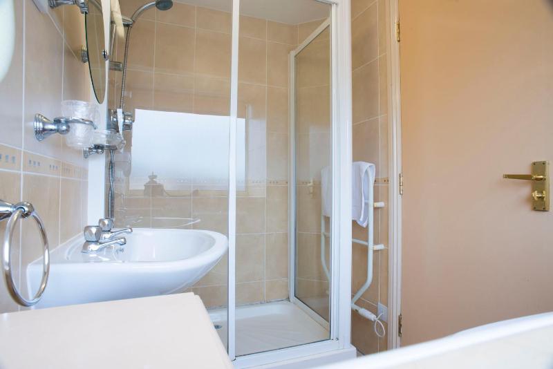 Double Room image 2