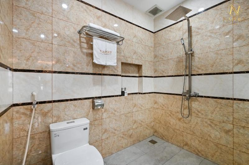 Standard Family Room image 1