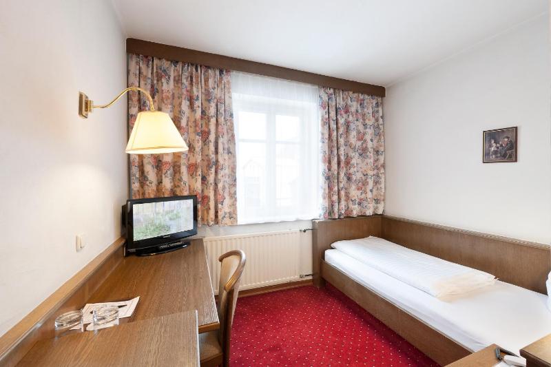 Single Room image 2