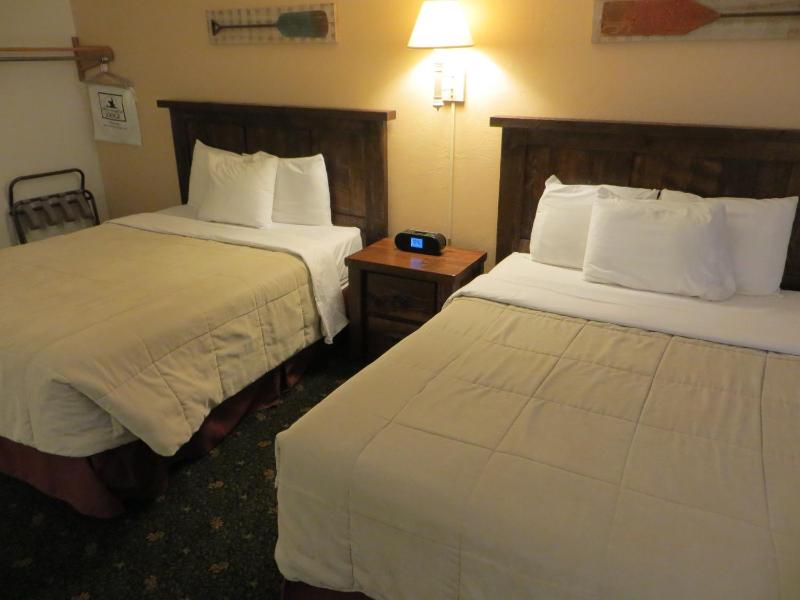 Queen Room with Two Queen Beds image 3