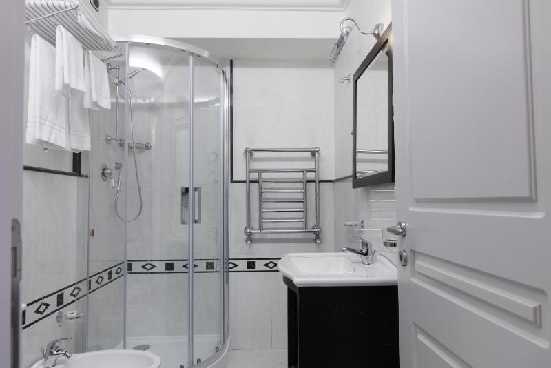 Double Room with View image 4