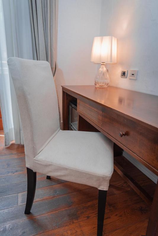 Double Room with Balcony and View image 3