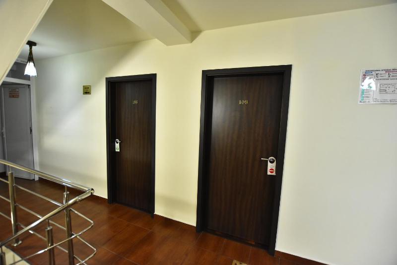 Hotel Euphoria - image 18