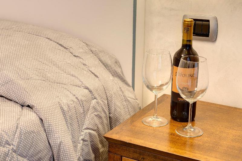 Double Room with Balcony and View image 2