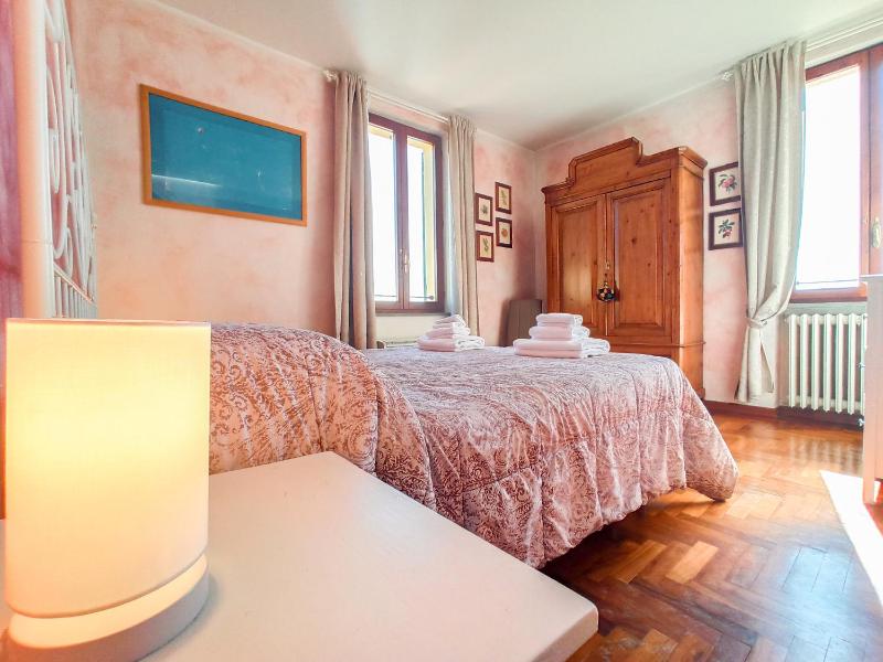Deluxe Apartment image 1