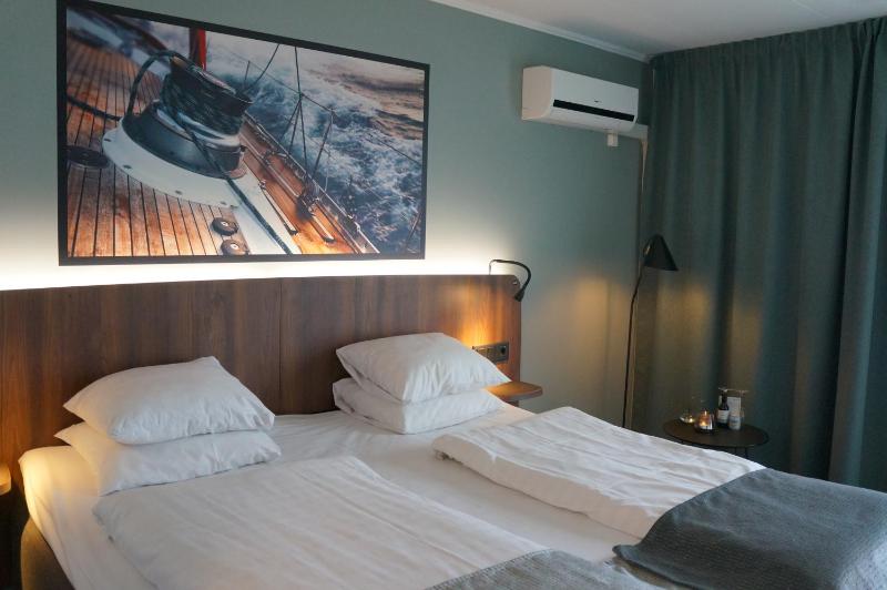 Superior Double Room image 4
