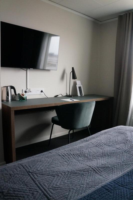 Standard Queen Room image 2