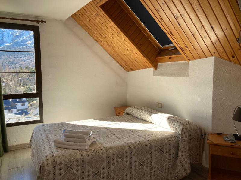 Double or Twin Room image 4