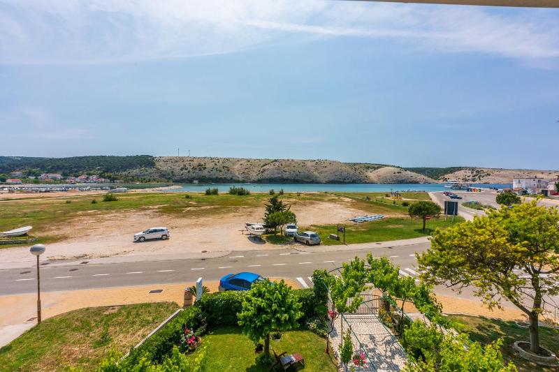Two-Bedroom Apartment with Sea View image 2