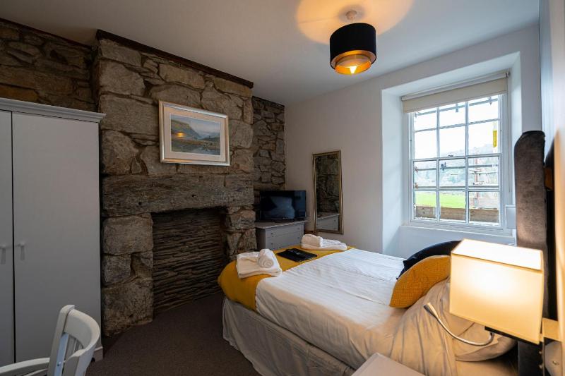 Double Room with Private Bathroom image 3