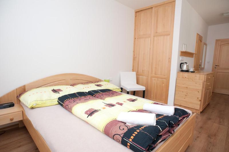 Double or Twin Room image 4