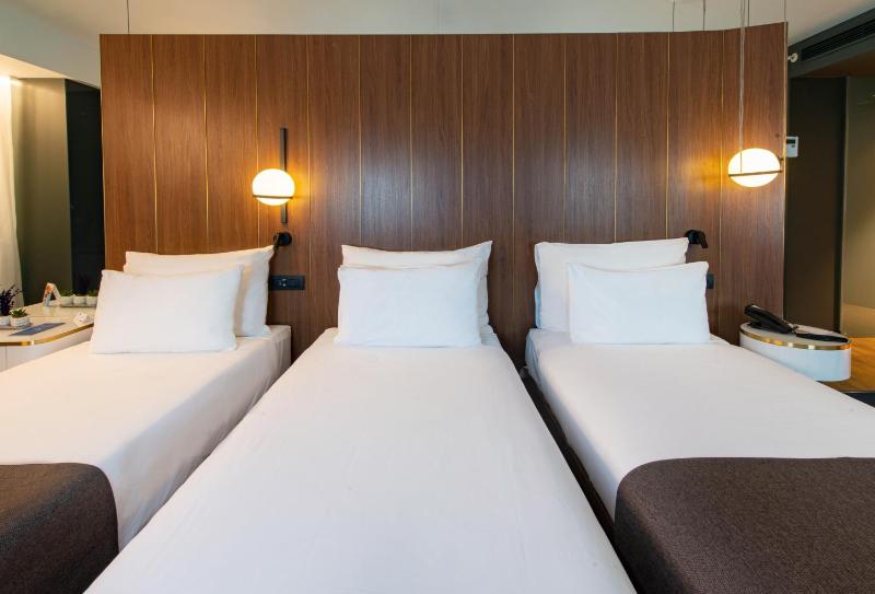 Triple Room image 3