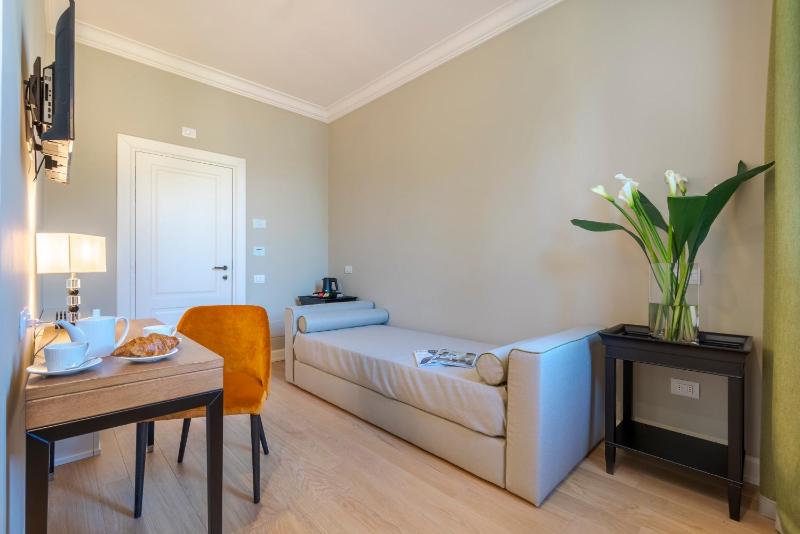 Junior Suite image 2