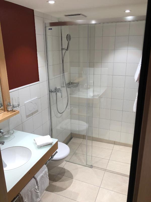 Double Room image 4