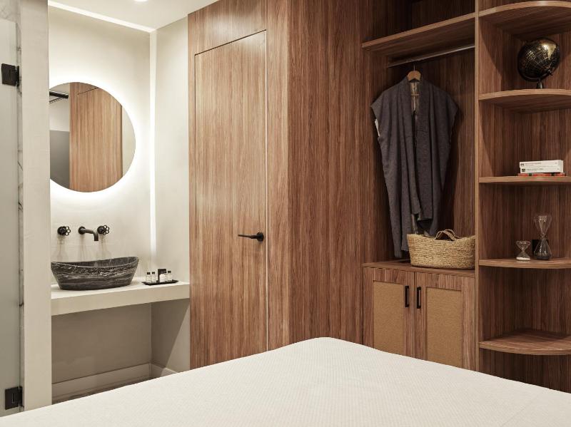 Athens City View Urban Suites - image 8
