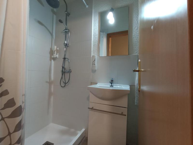 Double Room with Extra Bed image 3