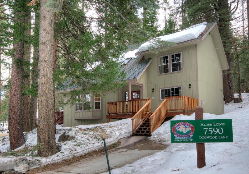 Three-Bedroom Holiday Home  image 2