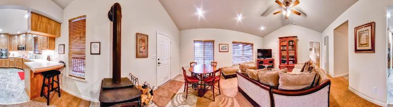 Two-Bedroom Holiday Home image 4