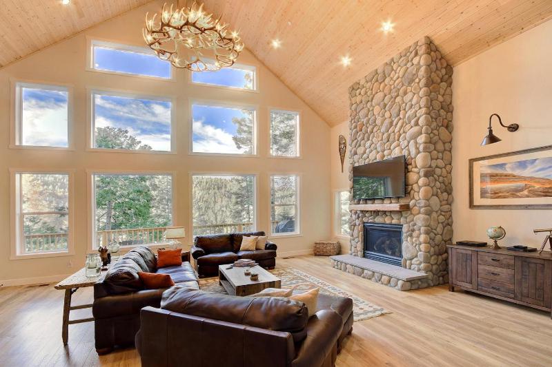 Three-Bedroom Holiday Home  image 1