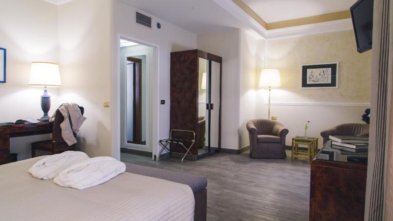 Grand Hotel Excelsior - image 18