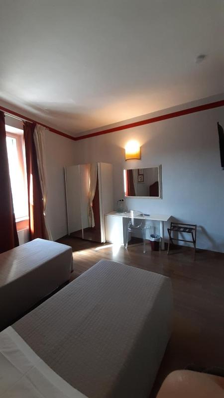 Standard Double or Twin Room image 1