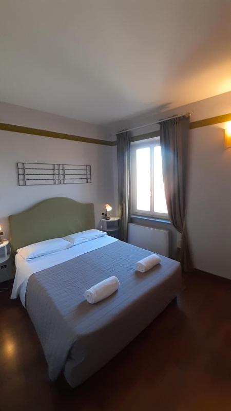 Small Double Room image 1