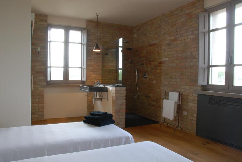 Double or Twin Room image 2