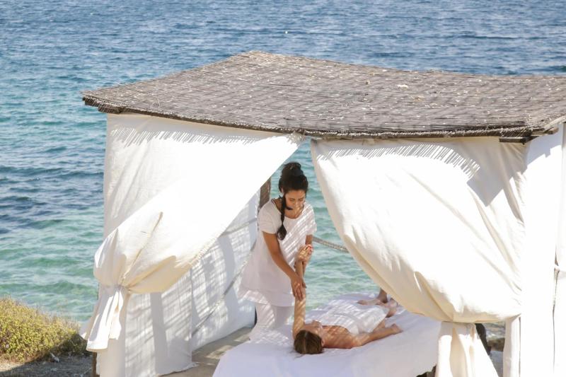 Double Room with Sea View image 1