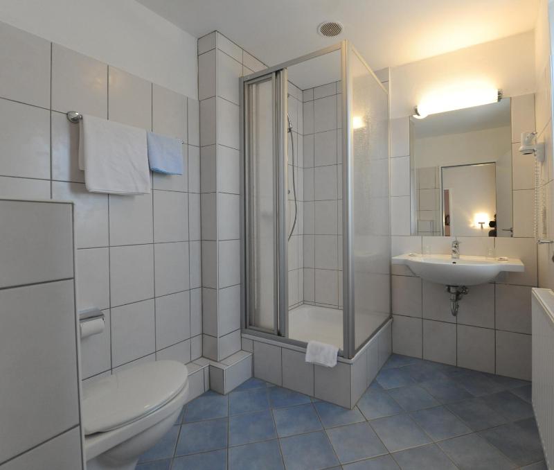 Double Room image 2