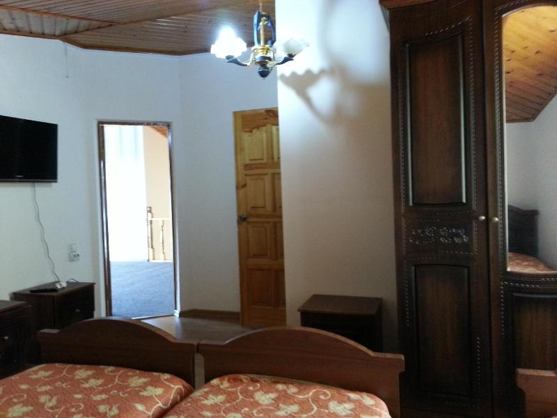 Standard Quadruple Room image 2